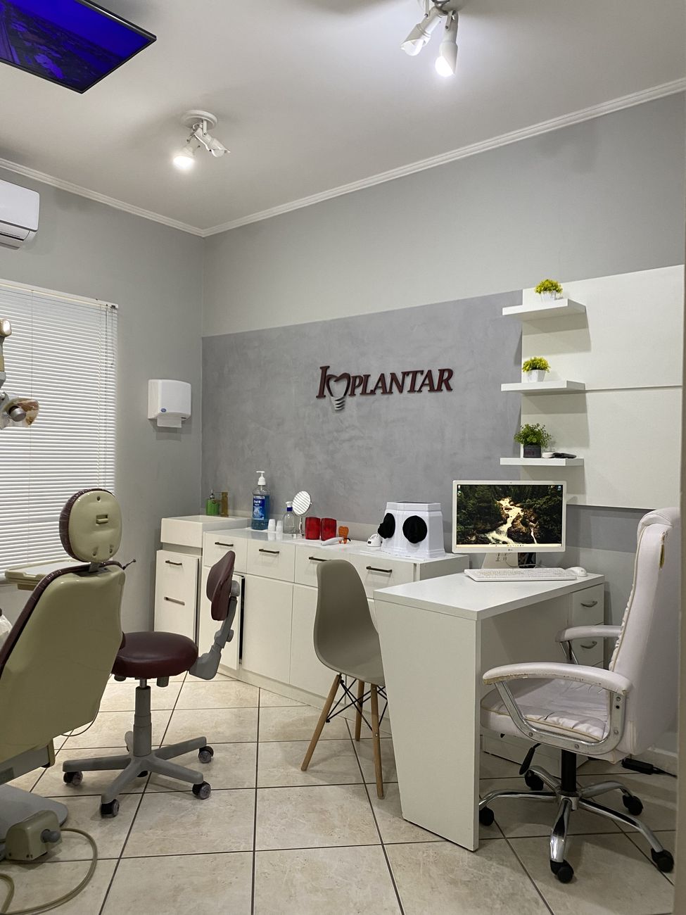 Consultório odontológico da Implantar